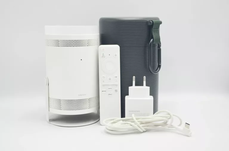 PROJEKTOR SAMSUNG FREESTYLE 2 + ETUI + ŁADOWARKA KABEL USB C + PILOT