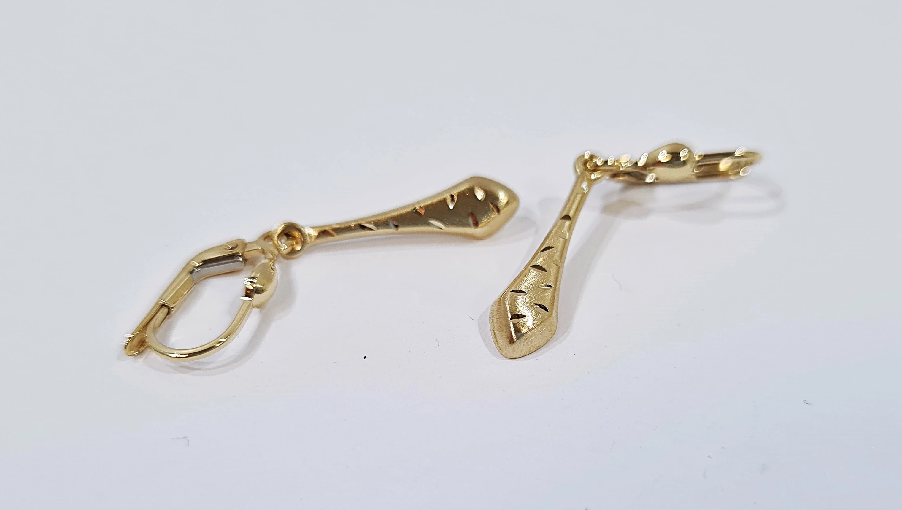 zlote-wiszace-kolczyki-w-kruk-585-174g-rodzaj-zapiecia-zatrzask