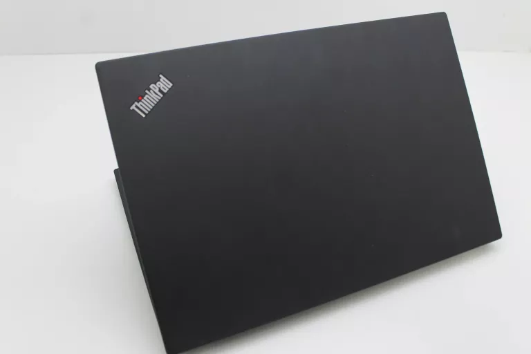 LAPTOP LENOVO THINKPAD T495 RYZEN 3 PRO /16GB RAM / 512 GB SSD