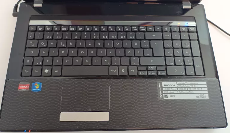 laptop-packard-bell-athlon-p340-4gb-ram-500gb-hdd-radeon-w7-przekatna-ekranu-173