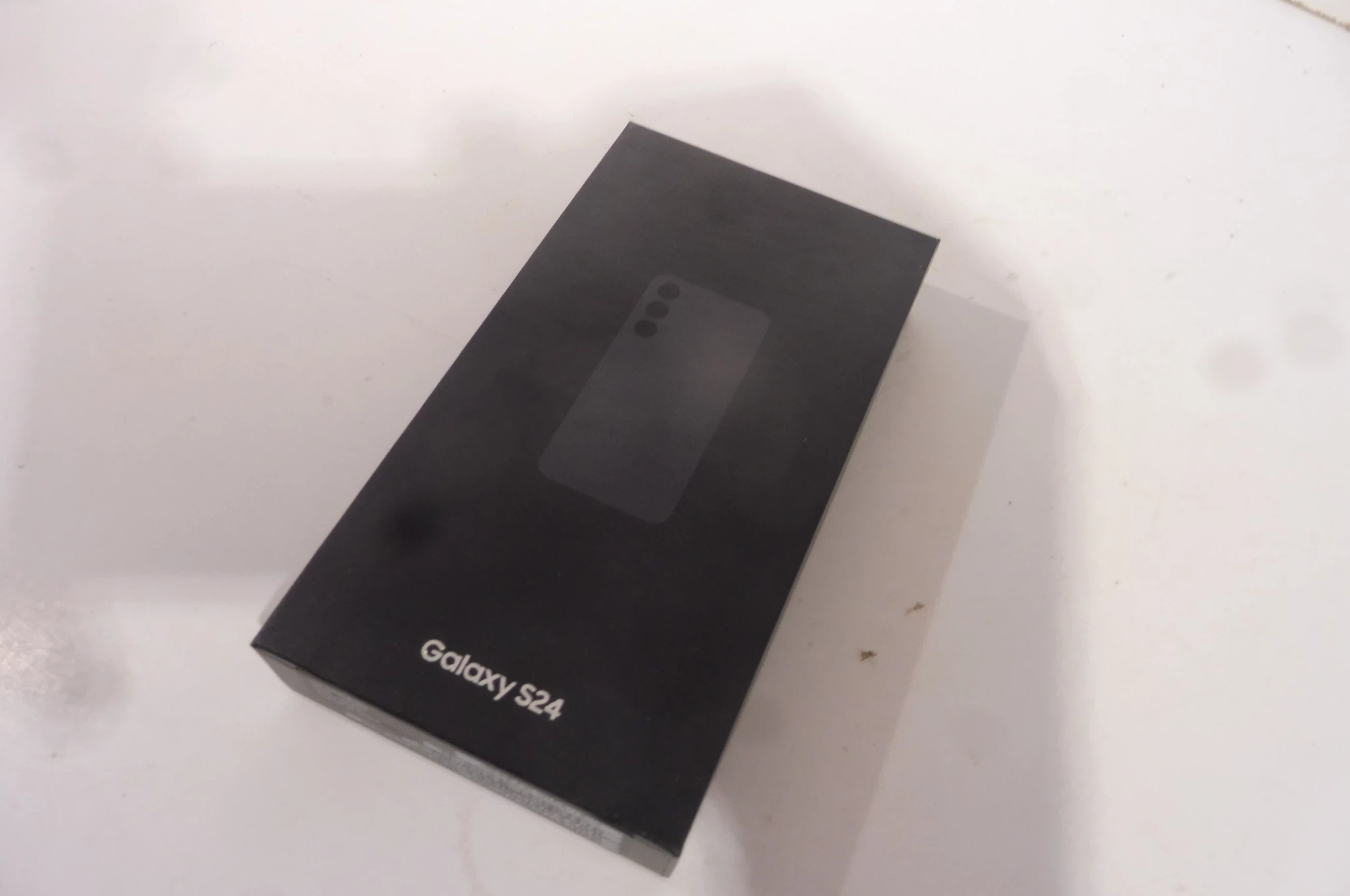 telefon-galaxy-s24-pud-nieotwierany-system-operacyjny-4388-1