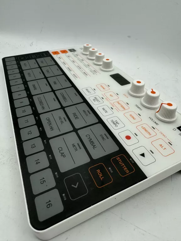 IK MULTIMEDIA UNO DRUM ANALOGOWY AUTOMAT PERKUSYJNY