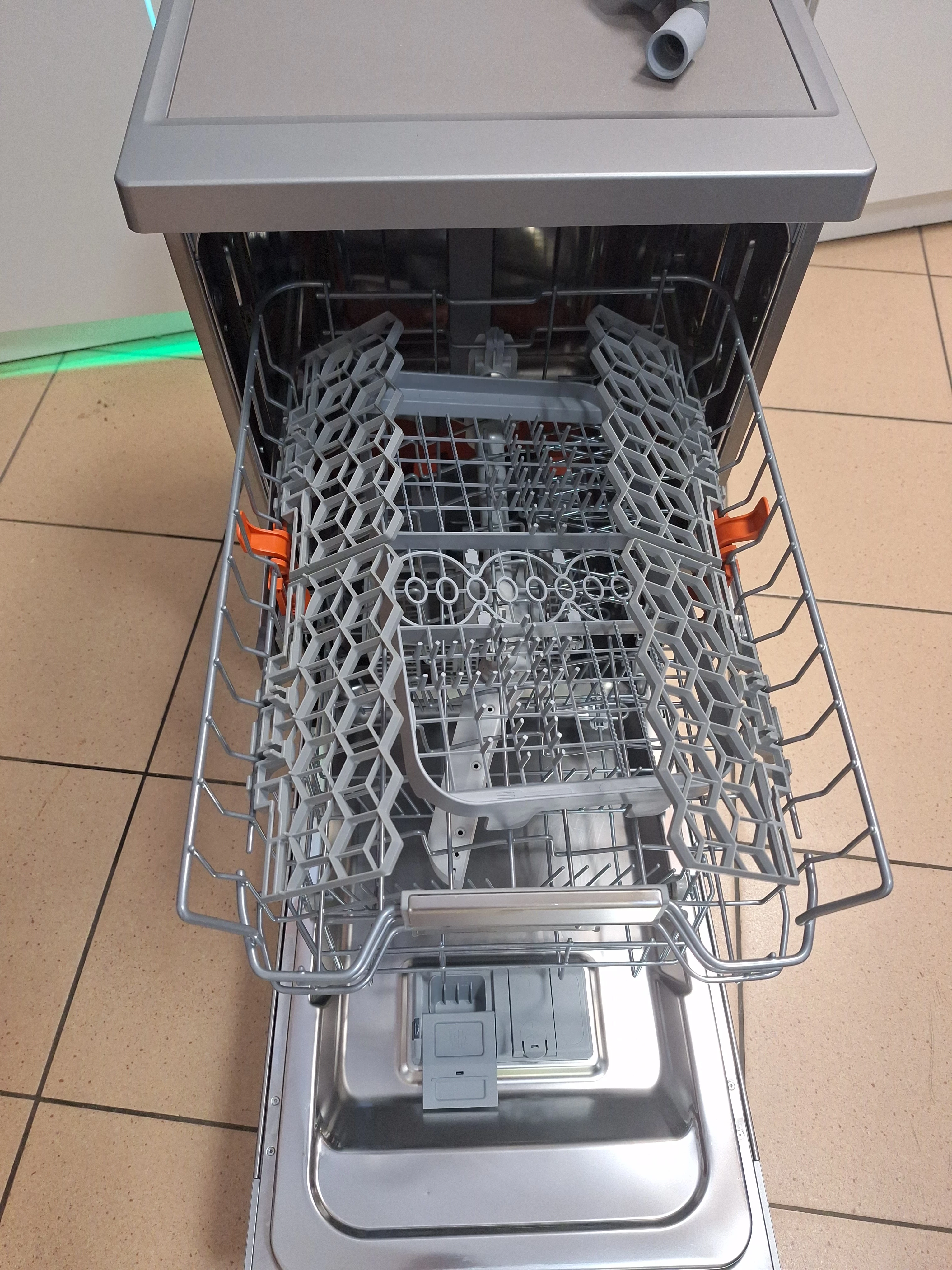 zmywarka-hotpoint-ariston-hsfo3t223wcx-gwarancja-kolor-dominujacy-129357-8