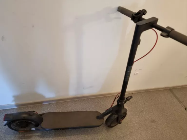 HULAJNOGA ELEKTRYCZNA XIAOMI ELECTRIC SCOOTER 4 300W DDHBC15ZM