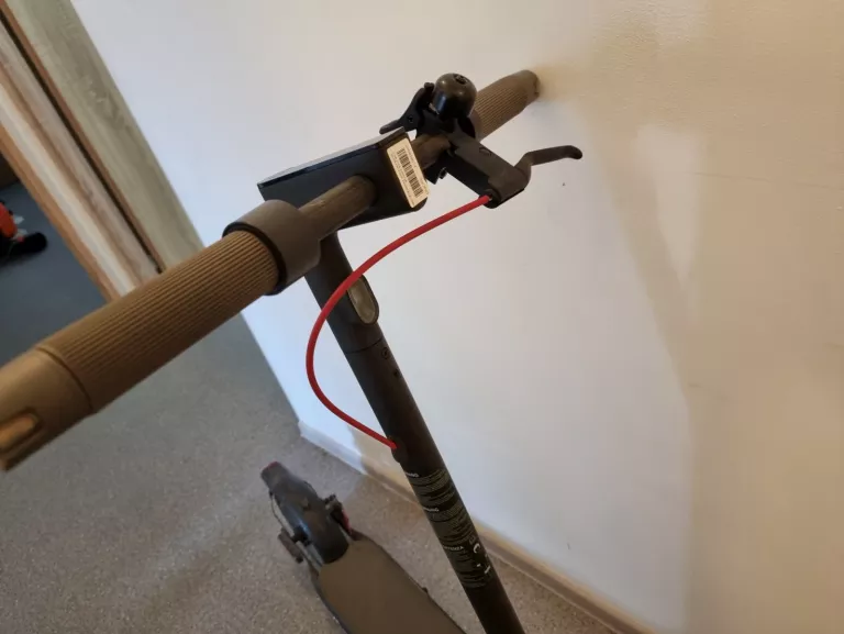HULAJNOGA ELEKTRYCZNA XIAOMI ELECTRIC SCOOTER 4 300W DDHBC15ZM