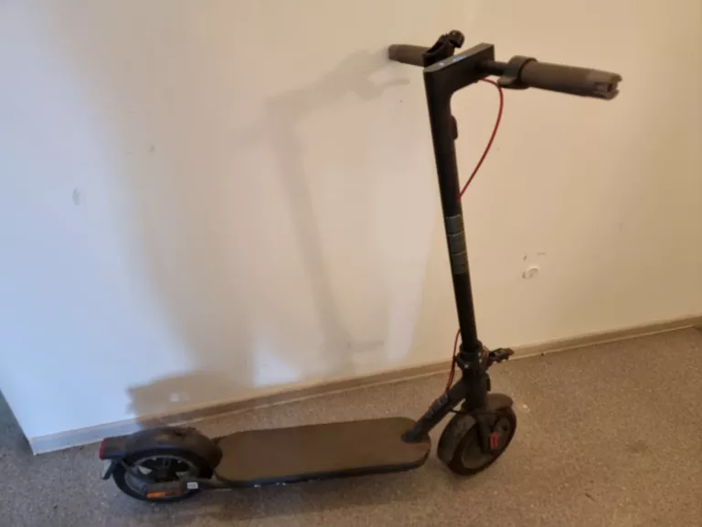 HULAJNOGA ELEKTRYCZNA XIAOMI ELECTRIC SCOOTER 4 300W DDHBC15ZM