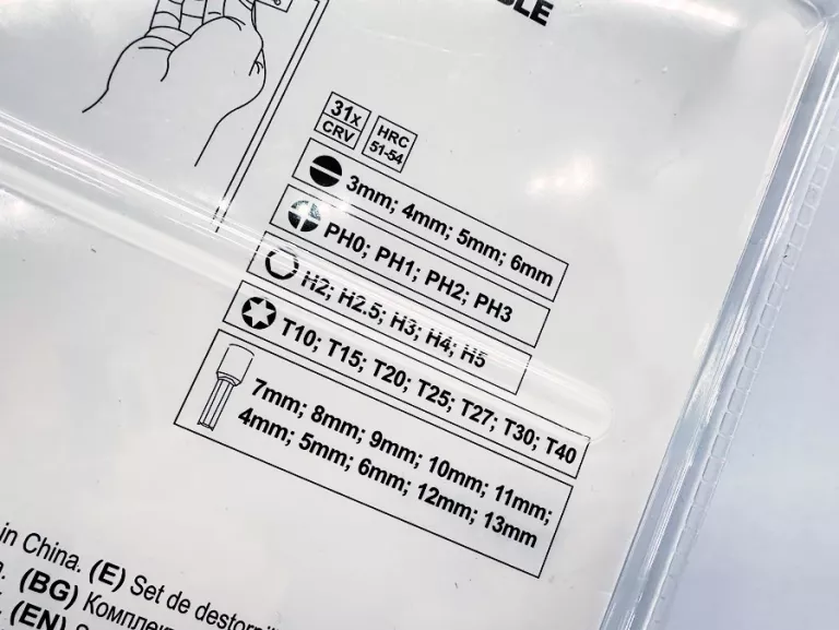 ŁAMANY ŚRUBOKRĘT Z ZESTAWEM BITÓW TEDI