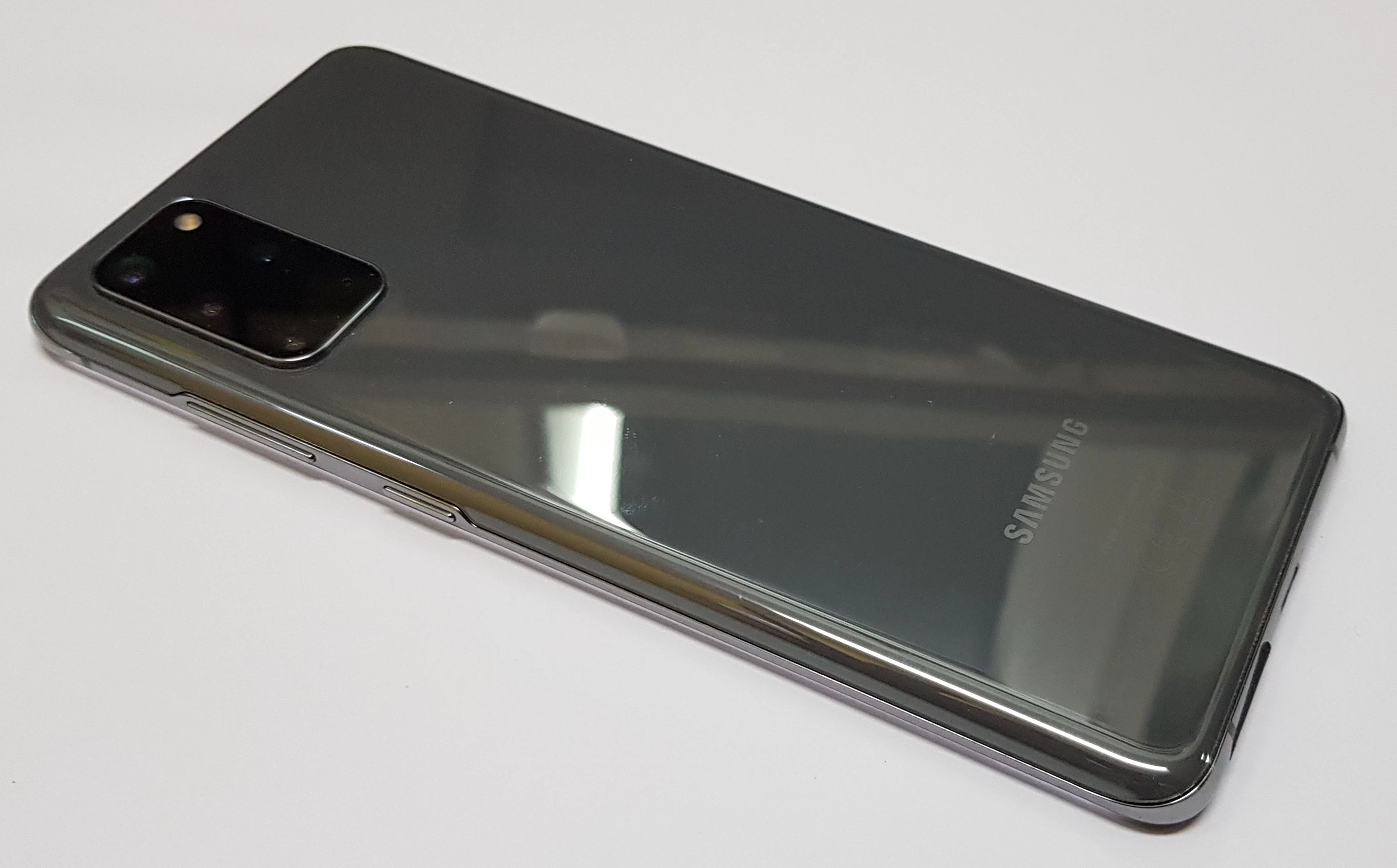 telefon-samsung-galaxy-s20-plus-5g-system-operacyjny-4388-1