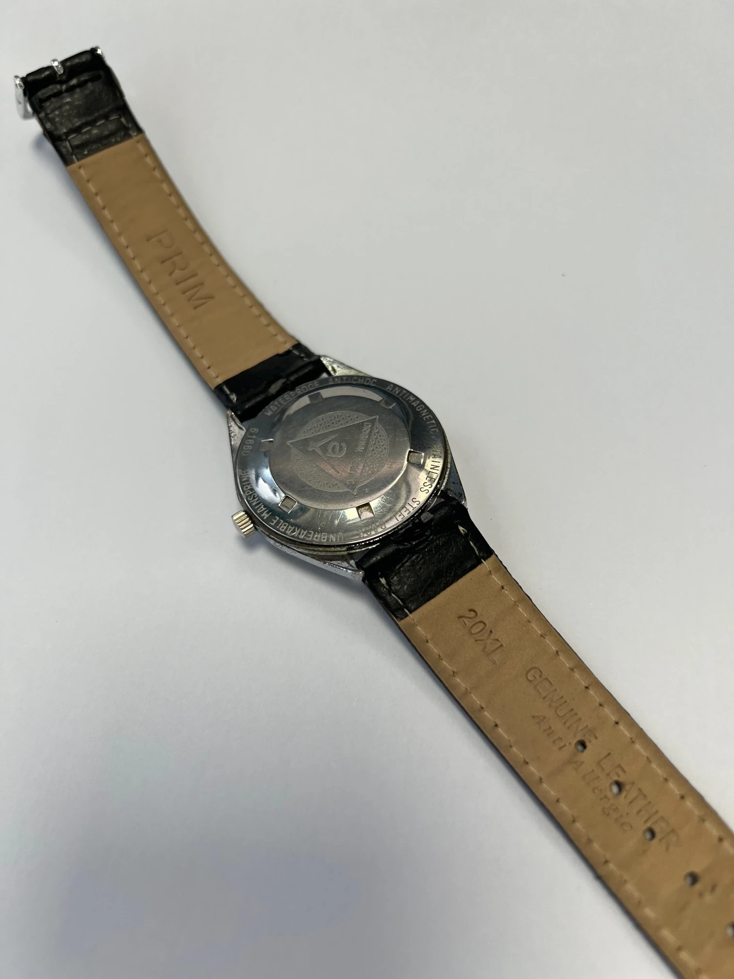 zegarek-atlantic-worldmaster-61660-opoznia-sie-ksztalt-koperty-okragla