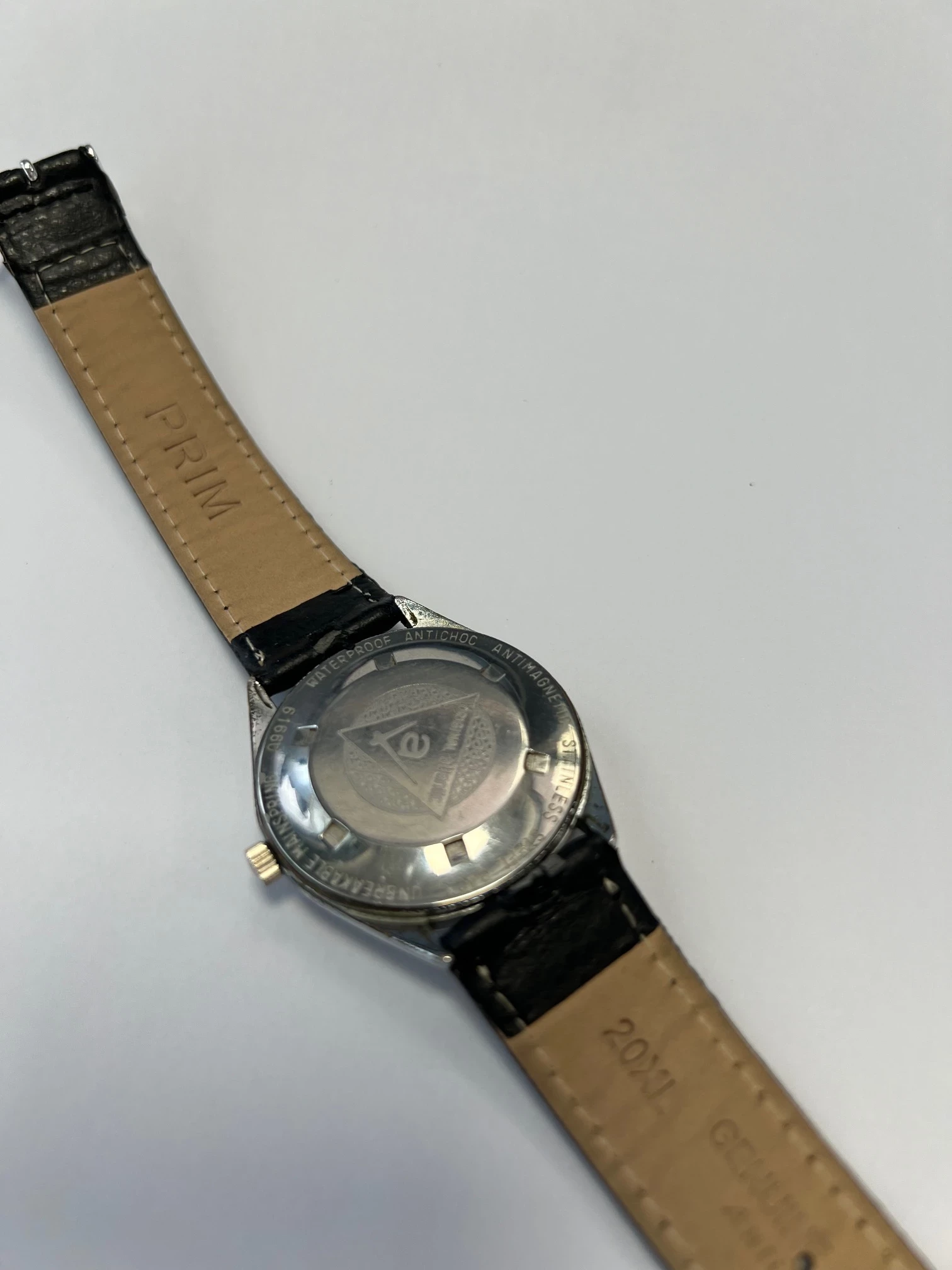 zegarek-atlantic-worldmaster-61660-opoznia-sie-material-paska-skora-naturalna