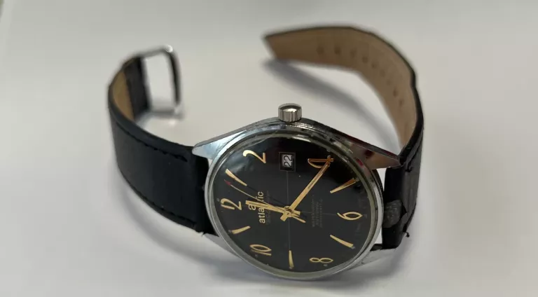 zegarek-atlantic-worldmaster-61660-opoznia-sie-stan-nowy