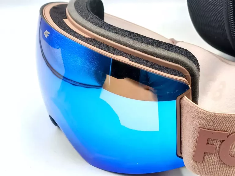 gogle-snowboardowe-4f-fob-product-id-4521595b-97dc-431a-9312-1c00cd801284