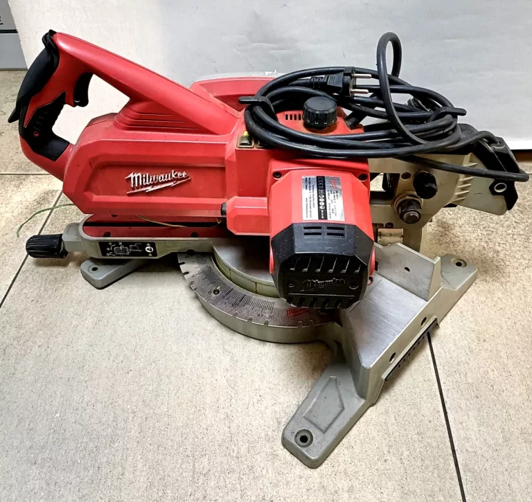 pila-ukosnica-milwaukee-ms-216-sb-marka-129307-17