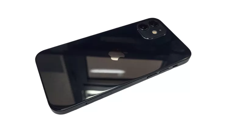 telefon-iphone-12-rynek-10-debica-tsc2