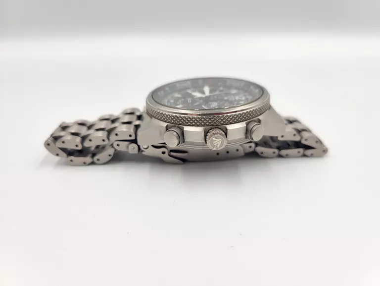 ZEGAREK CITIZEN ECO-DRIVE TITANIUM CHRONOGRAPH RADIO CONTROLLED E670