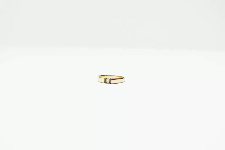 zloty-pierscionek-p585-w252-r16-rodzaj-2205-16