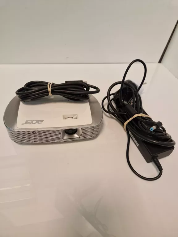 PROJEKTOR ACER K137 + OKABLOWANIE BRAK PILOTA