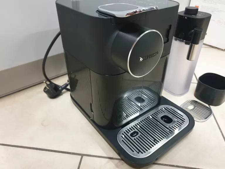 EKSPRES DELONGHI NESPRESSO GRAN LATTISSIMA EN650.B CZARNY KOMPLET