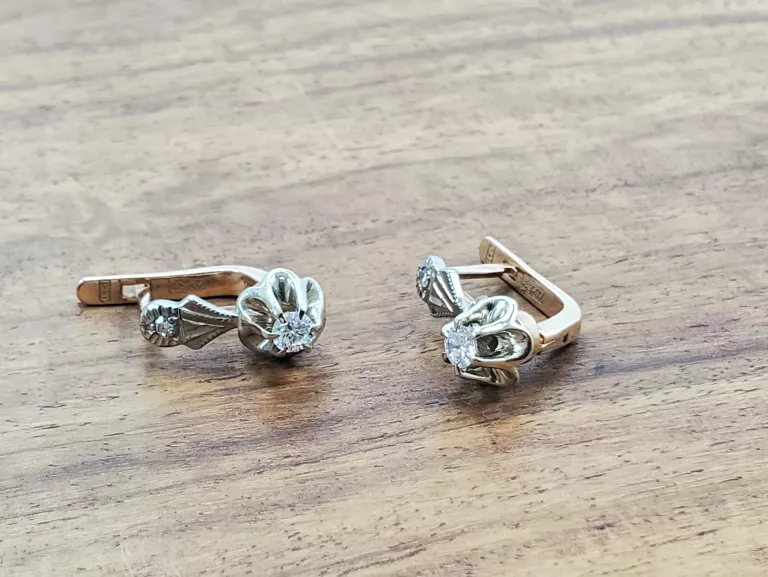 ZŁOTE KOLCZYKI Z BRYLANTAMI 0,27 CT 585 4,62 G