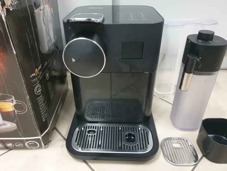EKSPRES DELONGHI NESPRESSO GRAN LATTISSIMA EN650.B CZARNY KOMPLET