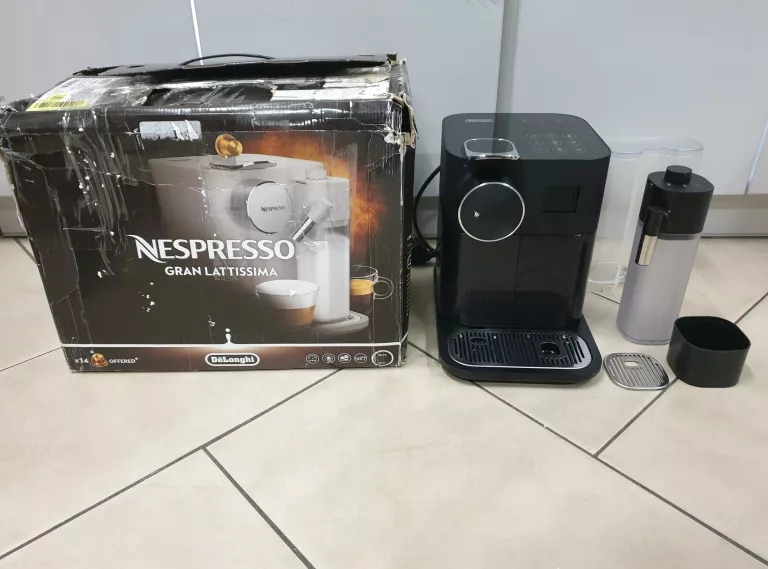 EKSPRES DELONGHI NESPRESSO GRAN LATTISSIMA EN650.B CZARNY KOMPLET