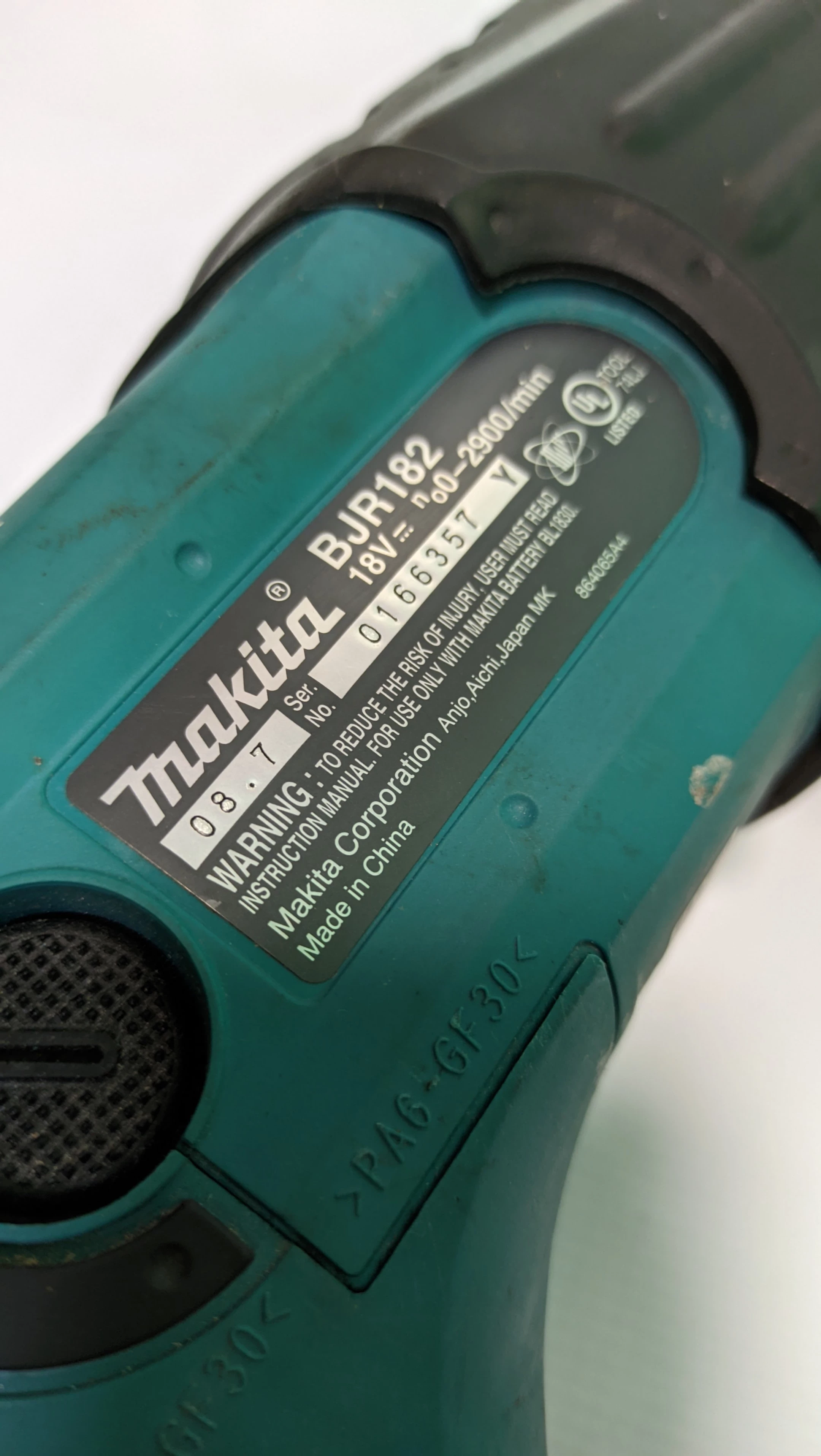 makita-bjr-182-pila-szablasta-lisi-ogon-akumlator-stan-uzywany