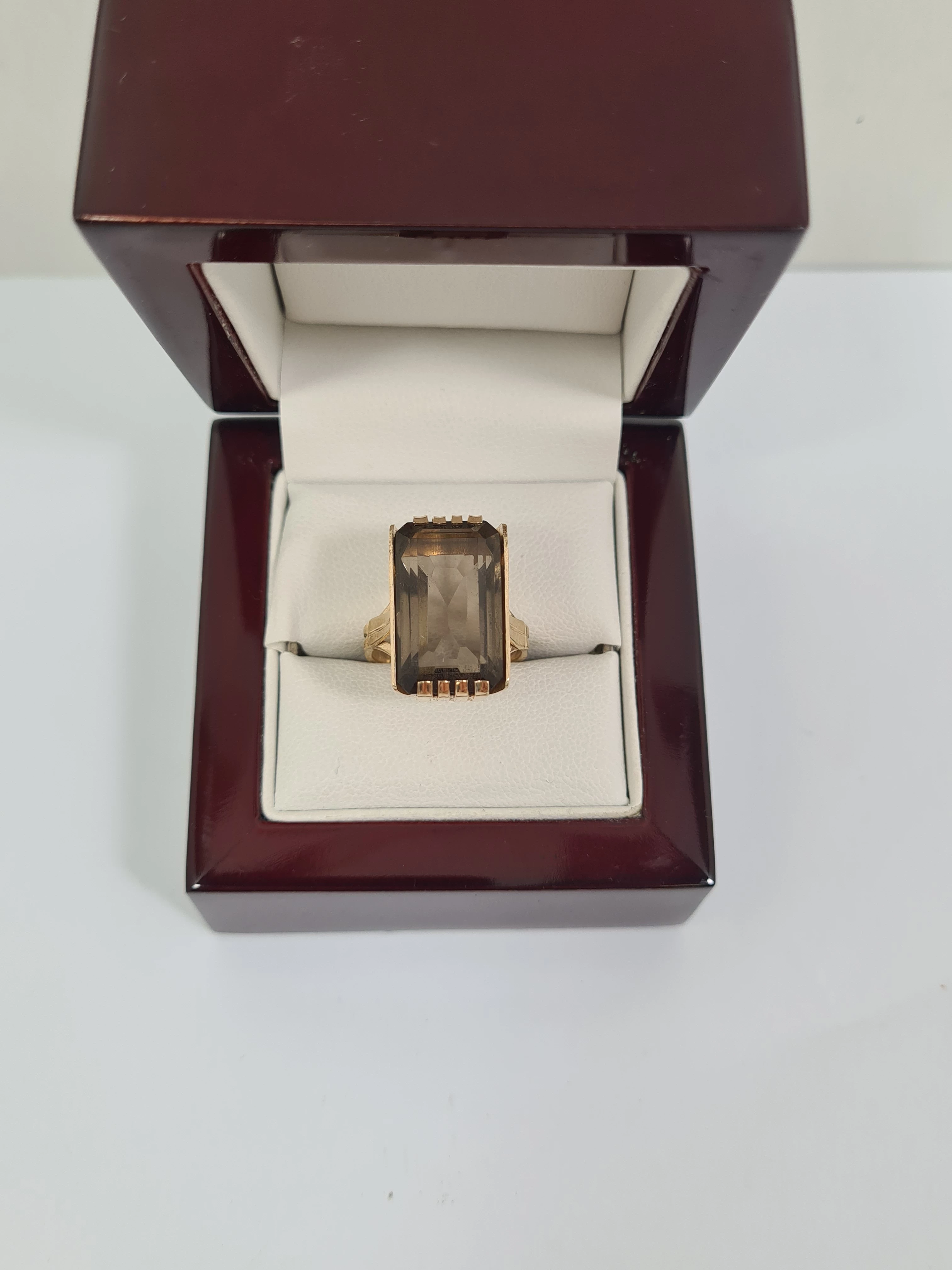 wyjatkowy-zloty-pierscionek-z-kamieniem-585-14k-745g-r15-14x11mm-stan-uzywany