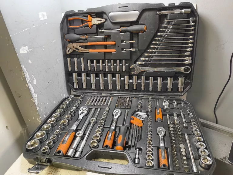 zestaw-kluczy-neo-tools-233-pcs-osiedle-niepodleglosci-1-krakow