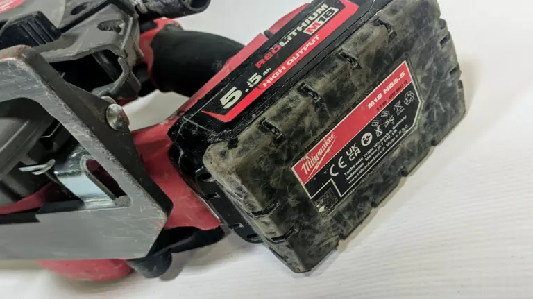 PILARKA AKUMULATOROWA MILWAUKEE M18 CCS55 AKU 5,0