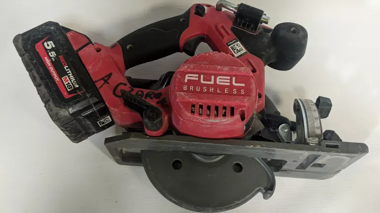 PILARKA AKUMULATOROWA MILWAUKEE M18 CCS55 AKU 5,0