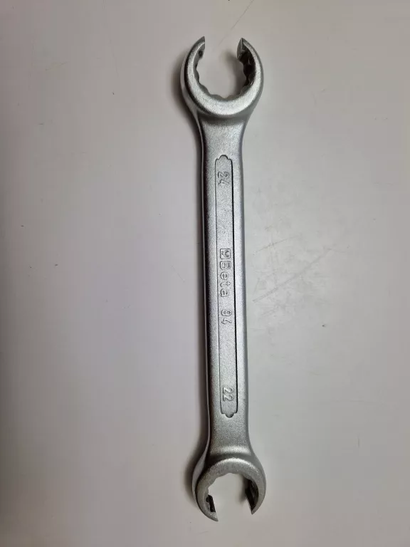 KLUCZ OCZKOWY DWUSTRONNY PÓŁOTWARTY BETA 95/24X22