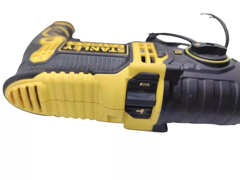 WIERTARKA UDAROWA STANLEY FMEH1100 1100W / ZESTAW