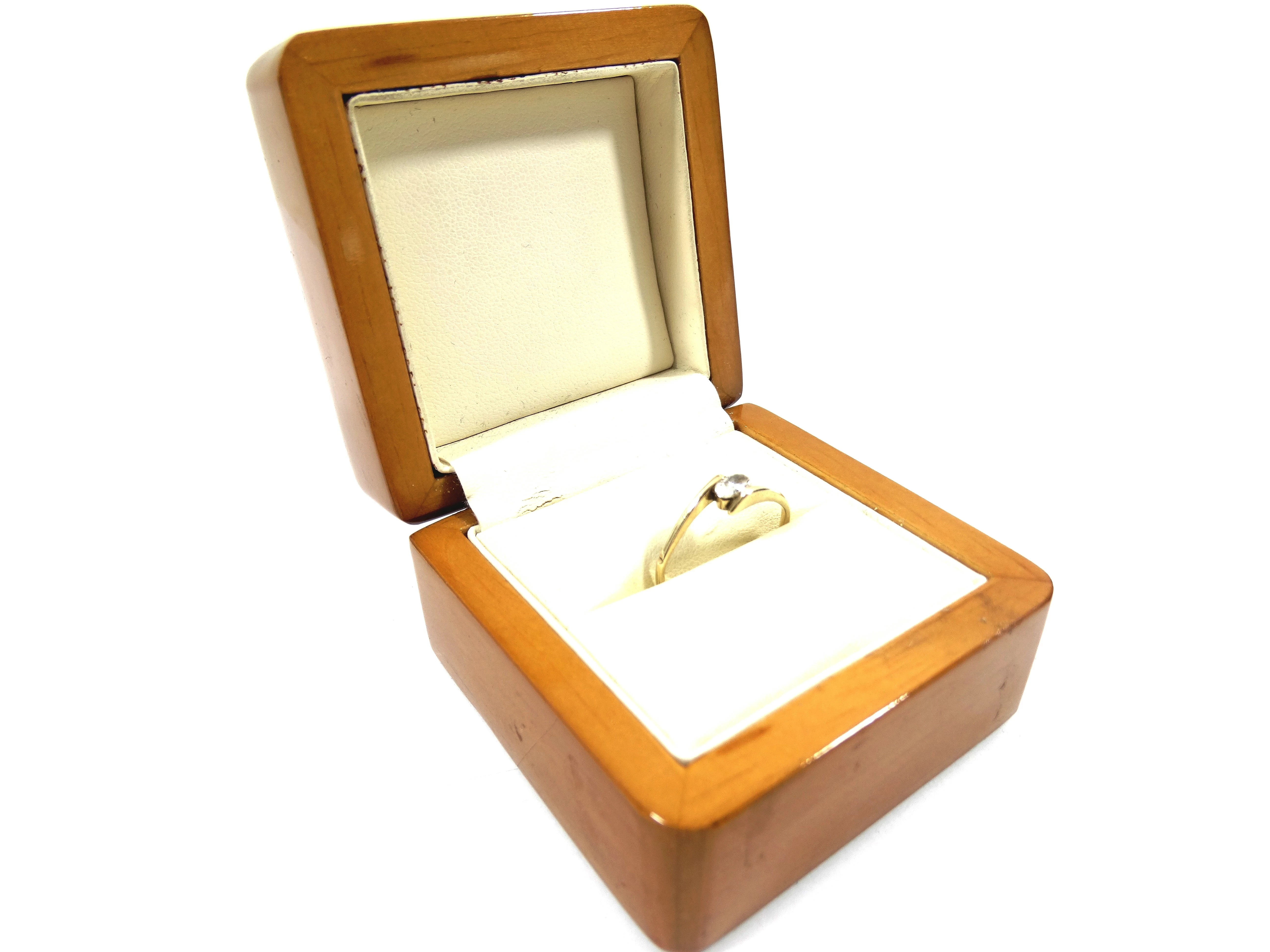 piekny-zloty-pierscionek-z-cyrkonia-p585-148g-ean-gtin-5903710568752