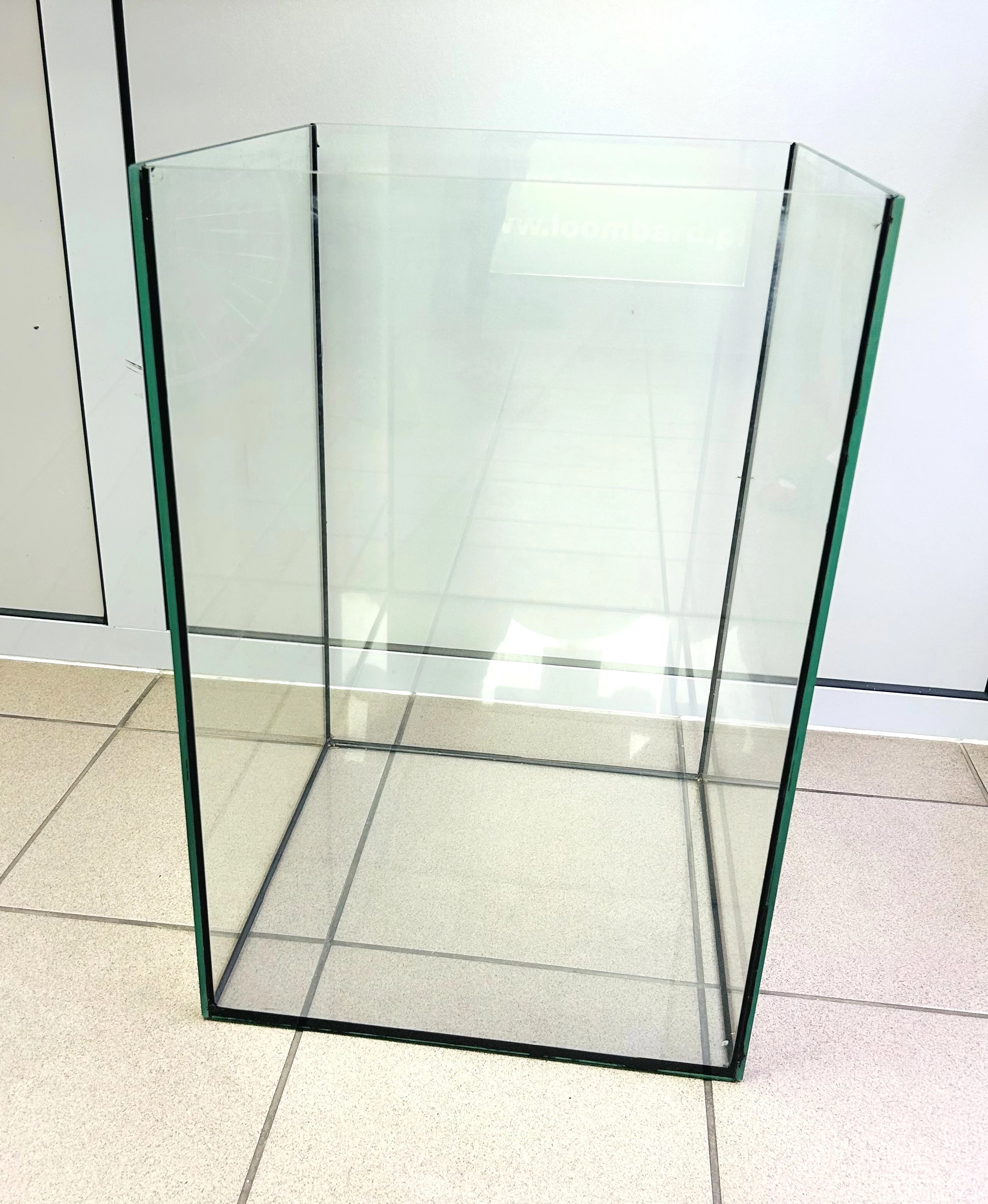 akwarium-40x40x60-96-litrow-wolnosci-2-nisko