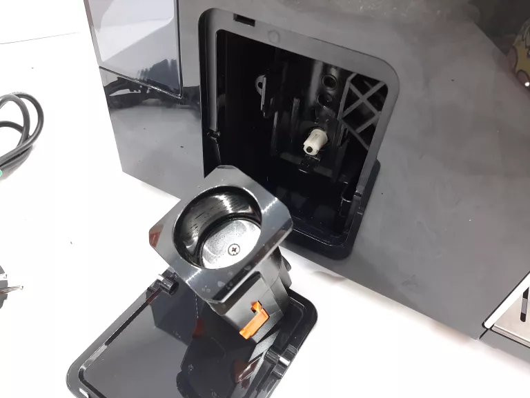 EKSPRES DO KAWY GRUNDIG KVA 4830