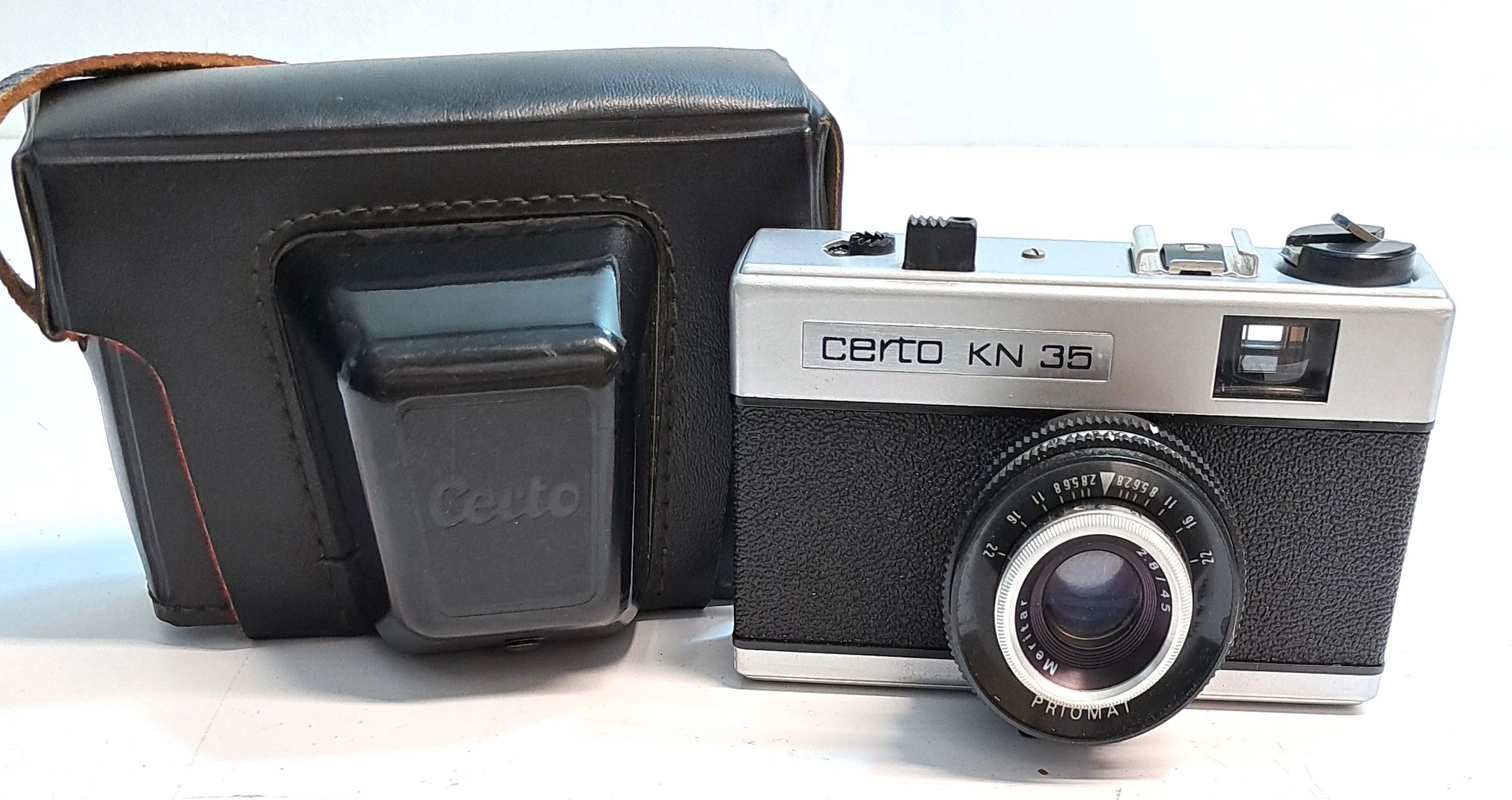 aparat-fotograficzny-certo-kn-35-futeral-batalionow-chlopskich-19-katowice