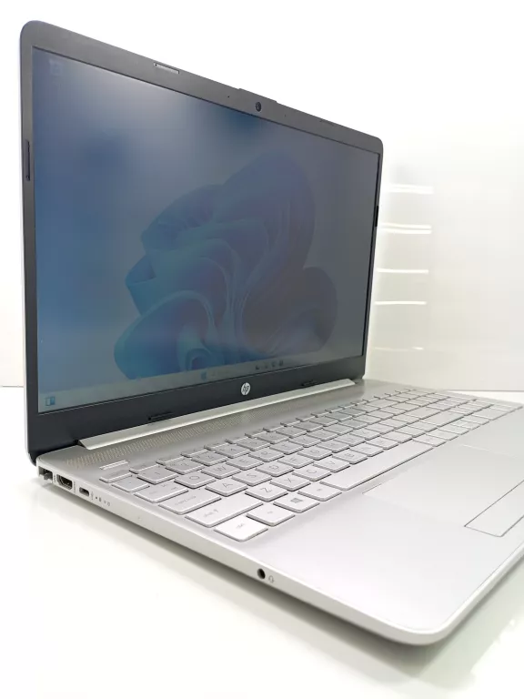 LAPTOP HP 15-DW3001NW (I5-1135G7/8GB/512GB SSD/IRIS/W11)