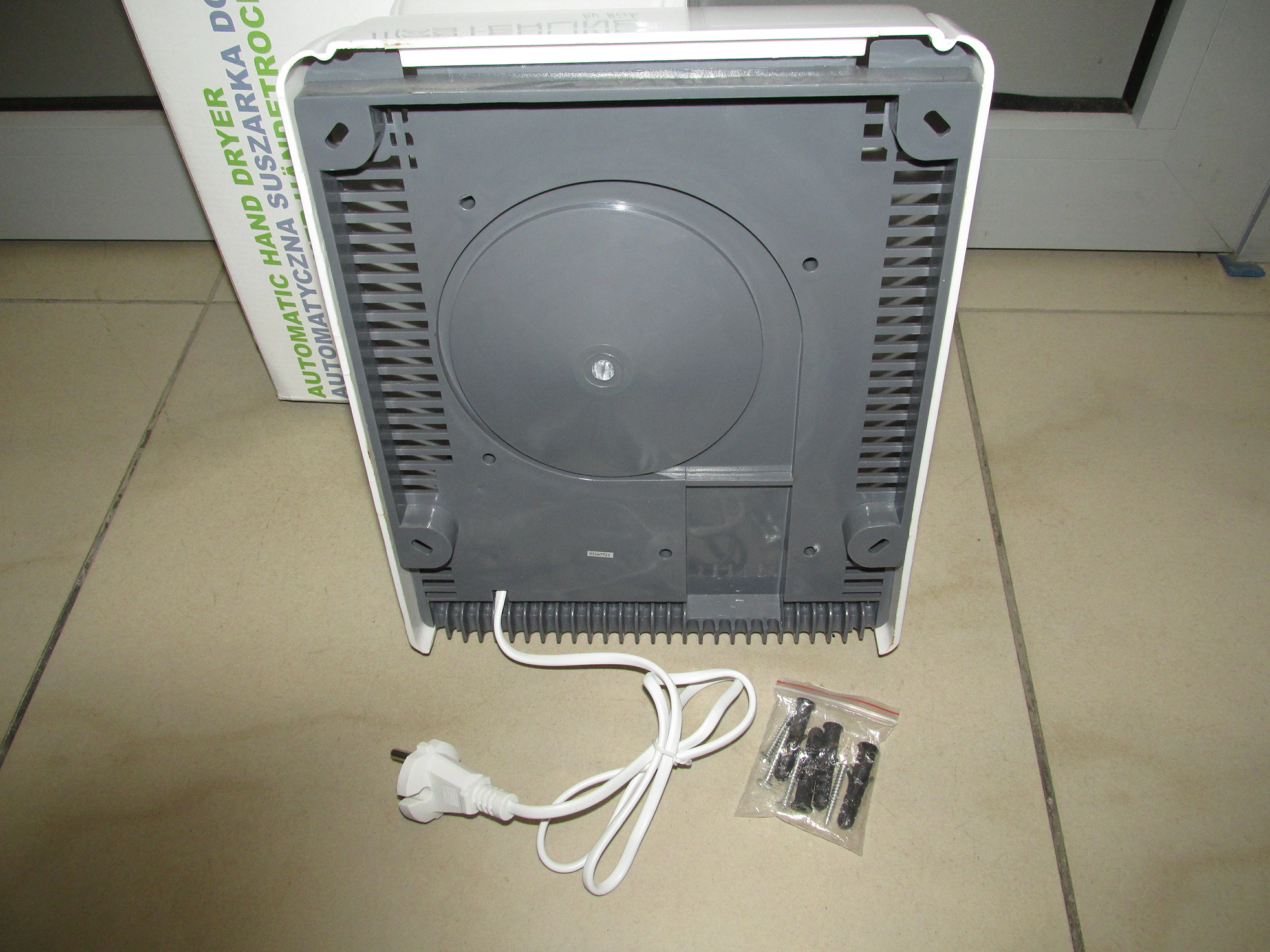 suszarka-do-rak-bisk-1200-w-moc-znamionowa-1200