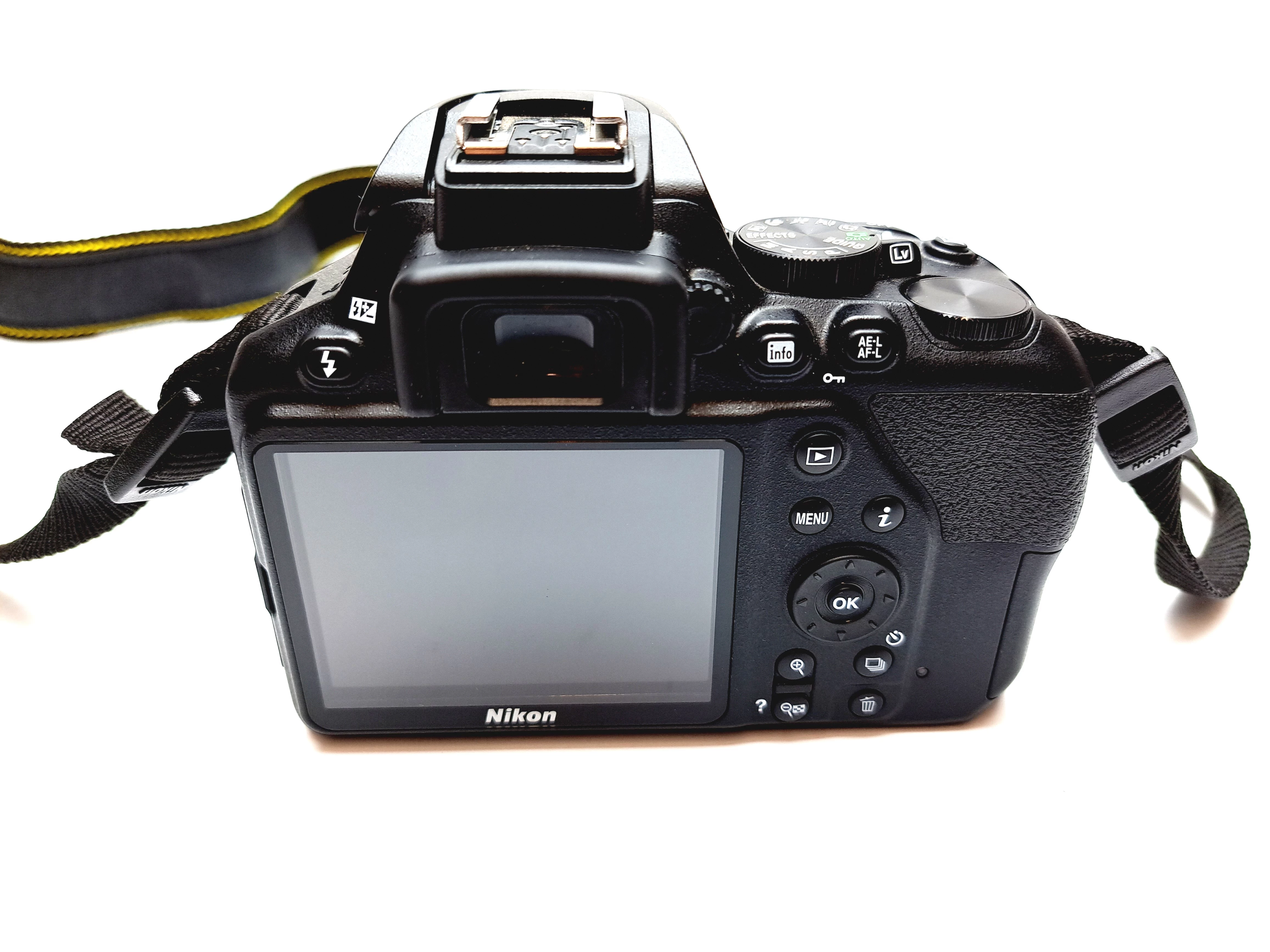 aparat-nikon-d3500-obiektyw-nikkor-af-s-dx-18-140mm-f35-56g-ed-vr-1966-rozmiar-matrycy-206882-228774