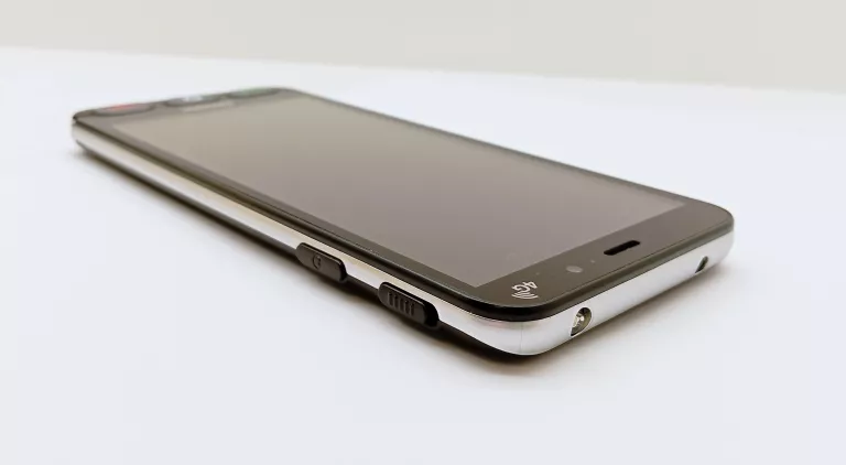 BRONDI AMICO SMARTPHONE S 8GB