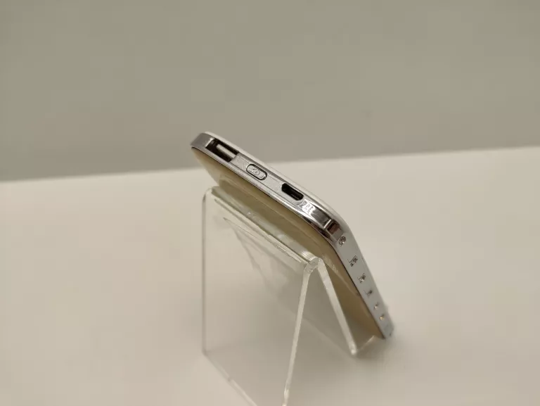 powerbank-gucci-8800mah-kabelek-kolor-czarny