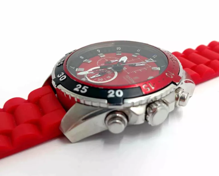 zegarek-festina-tour-de-pologne-f16604-ksztalt-koperty-okragla