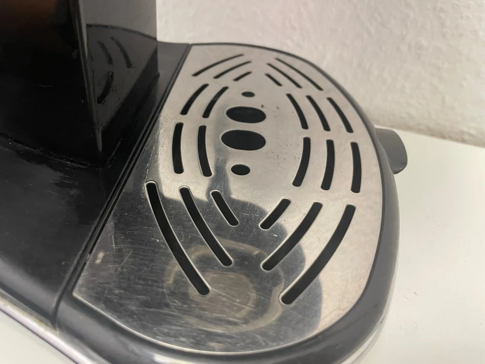 ekspres-do-kawy-delonghi-icona-eco-310bk-wbudowany-mlynek-nie