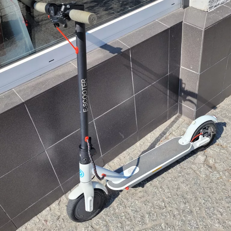 HULAJNOGA ELEKTRYCZNA E-SCOOTER SPRAWNA! POLECAM!