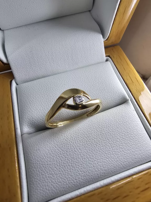 zloty-pierscionek-585-154g-z-cyrkonia-stan-11323-2