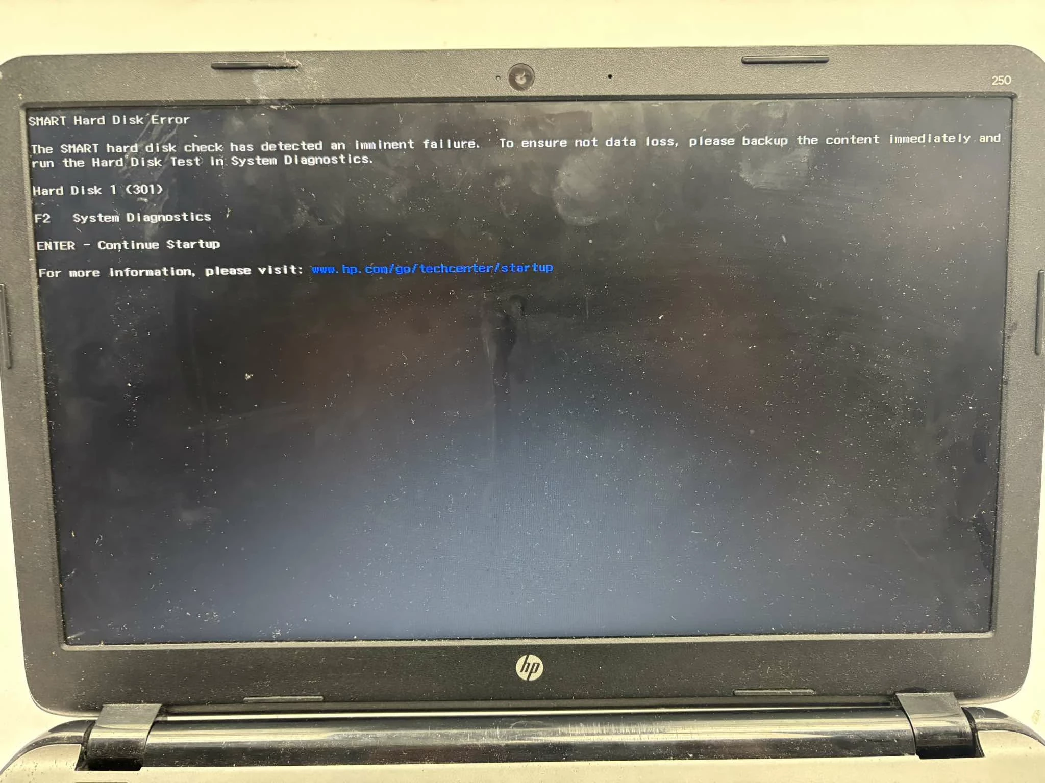 laptop-hp-250g3-i3-4005-5004gb-nie-dziala-bateria-przekatna-ekranu-1560