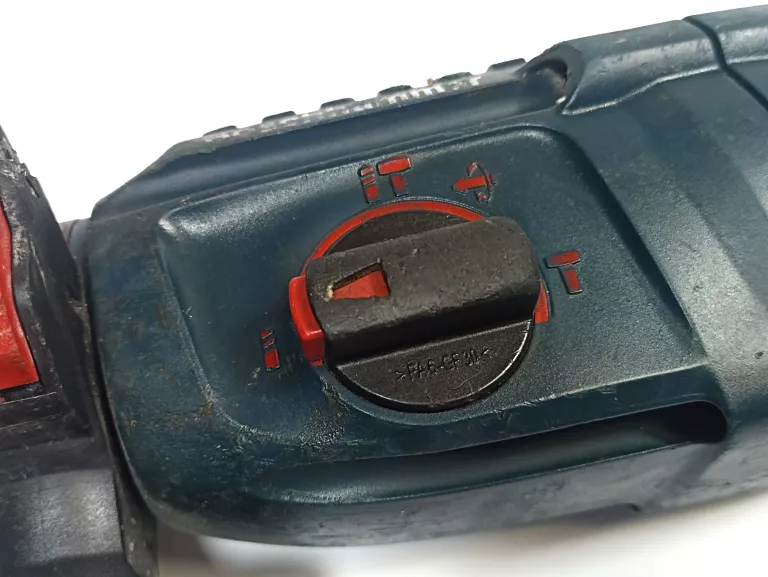MŁOTOWIERTARKA BOSCH GBH 2400