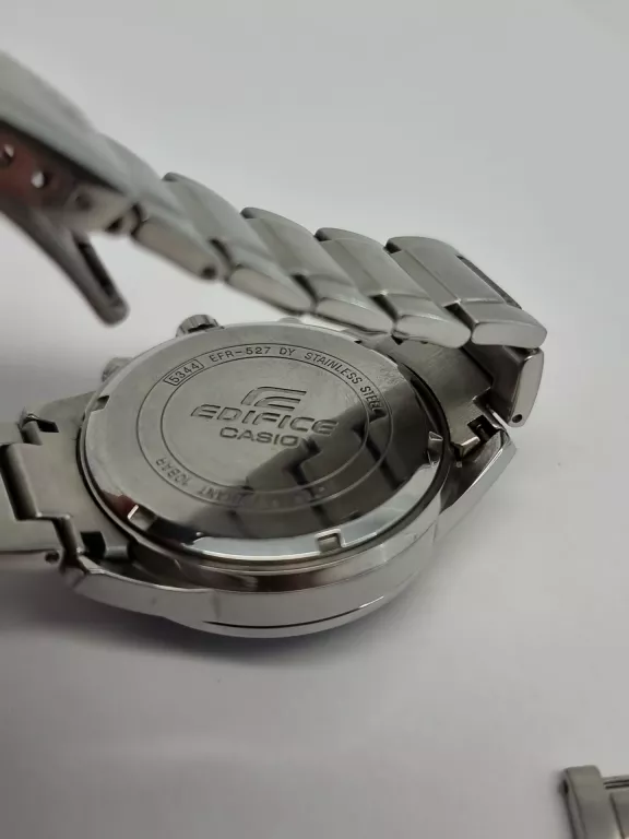 zegarek-casio-edifice-efr-527-funkcje-wodoszczelny