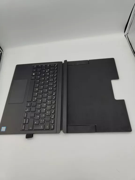 LAPTOP DELL LATITUDE 7275 4 GB RAM 128GB CORE M5-6Y57