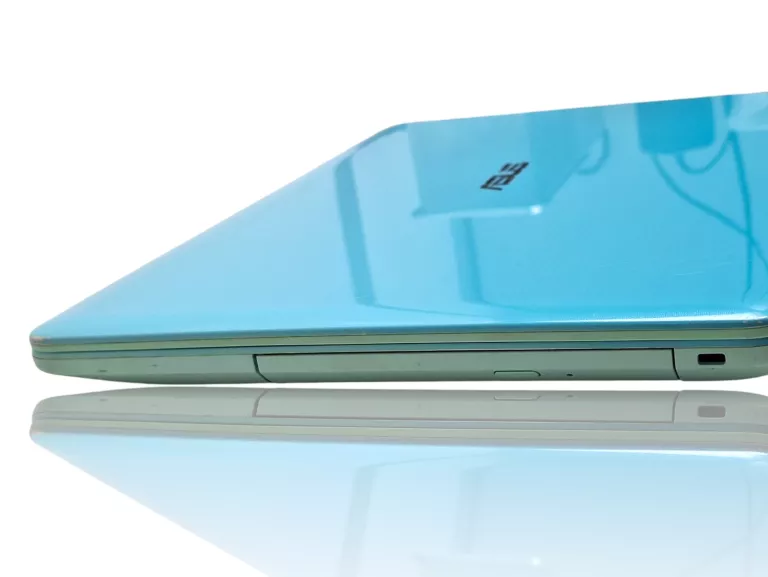 LAPTOP ASUS R541U 4 GB 15,6'' 1 TB BŁĘKITNY